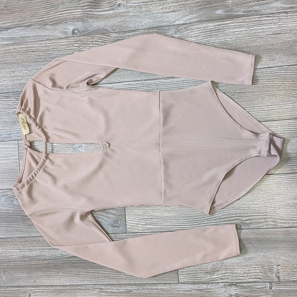 5/$25 NSTYLE Rose Pink Deep-V Long Sleeve Bodysuit Size S